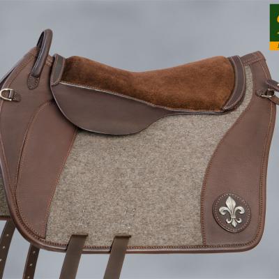 Filzsattel Premium Braun Grau Filz Mit Lilie Klein Mit Logo